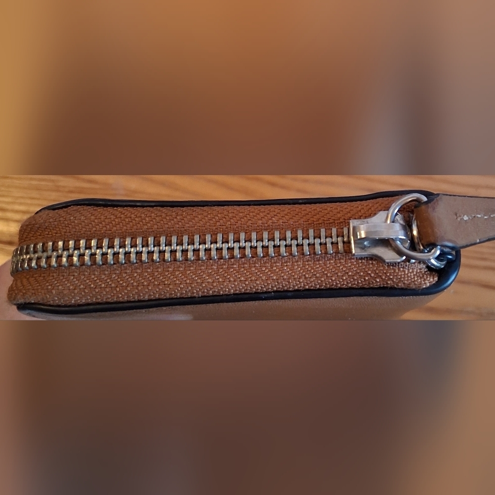 Euc Leatherology Windsor Caramel Tan Full Grain Zip Around Quiet Luxury Wallet — image 6 of 8